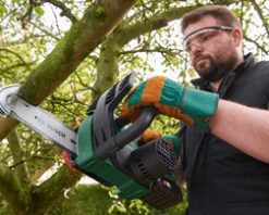 Bosch Jardin Tronçonneuse Sans Fil 06008B8000 Scie à Chaîne à Batterie UniversalChain 18 18V 2.5Ah Li-ion -Outils à main Soldes 06008b8000 scie a chaine a batterie universalchain 18 18v 2 5ah li ion 4